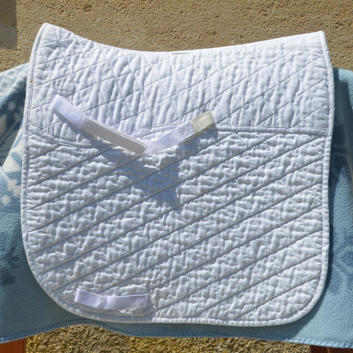 Tapis de selle dressage de forme carrée