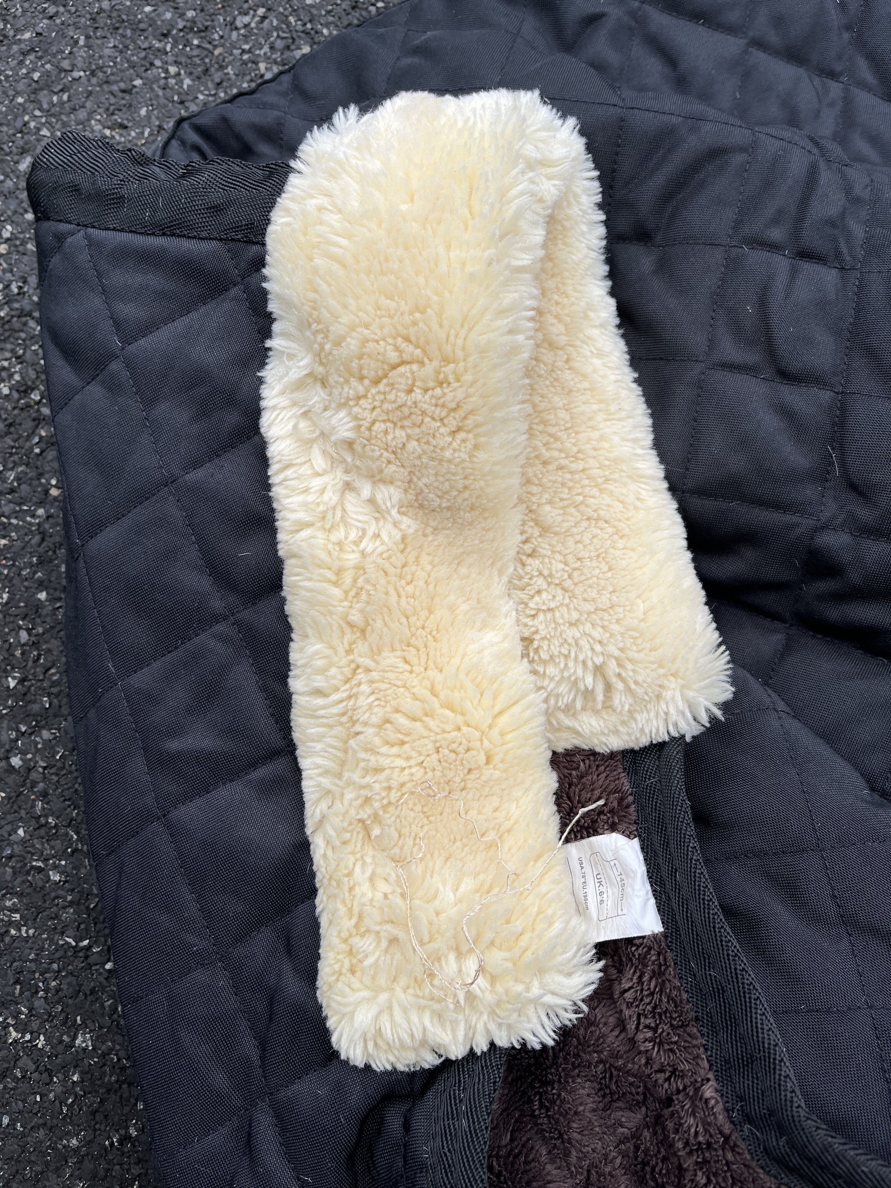 Couverture d'écurie 400gr taille 145 parfait état