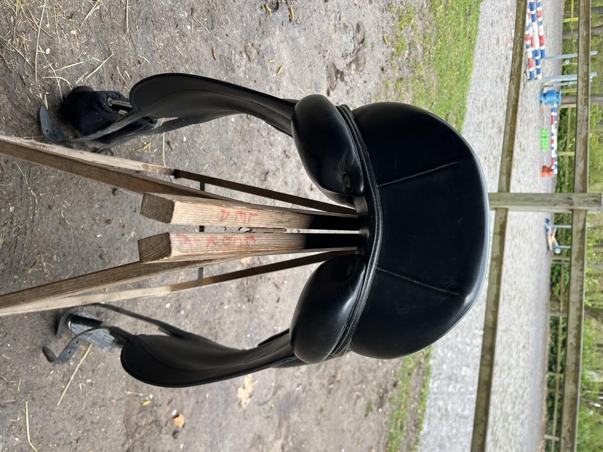 Selle de dressage DEVOUCOUX