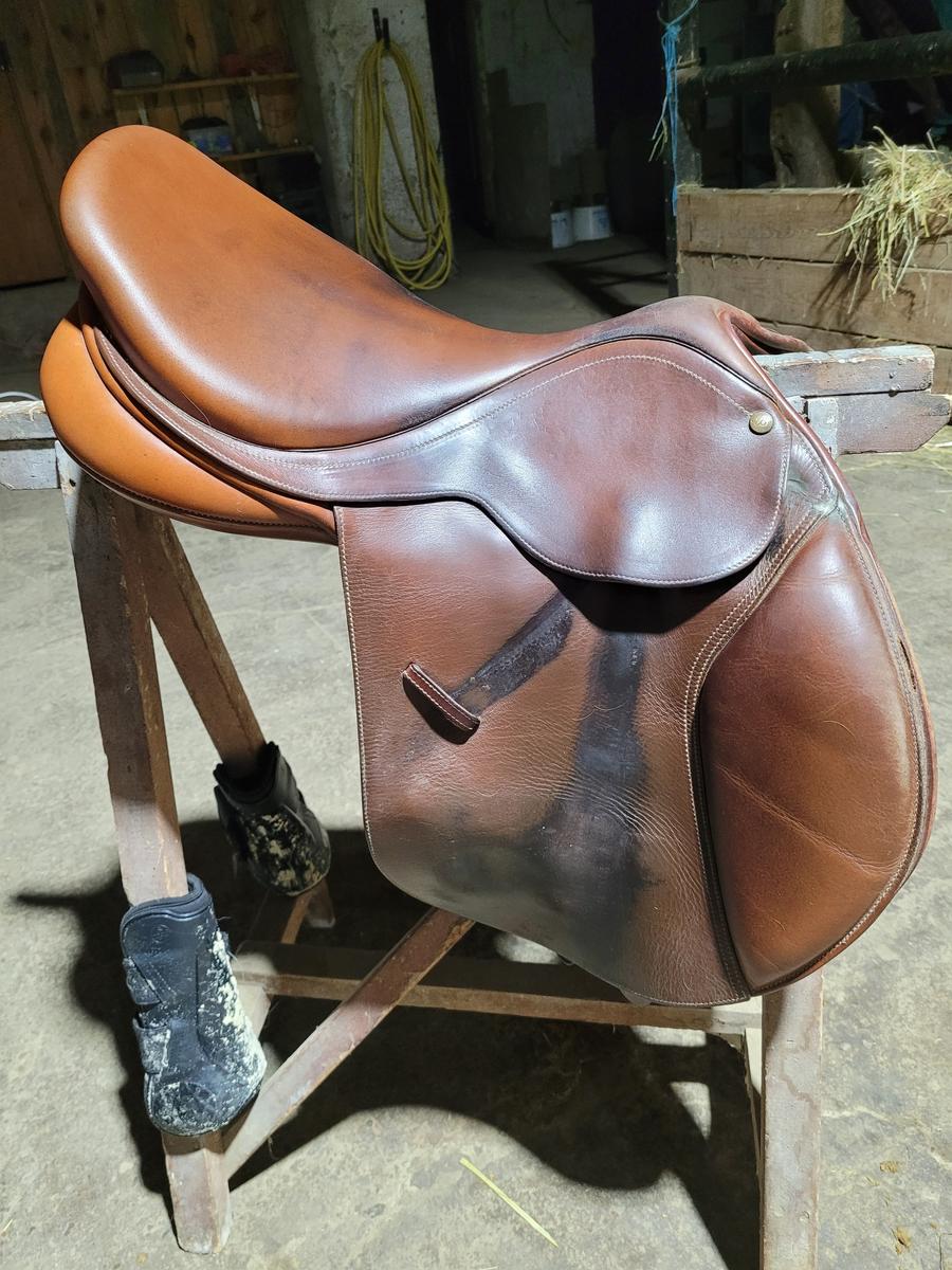 Selle bates caprilli care