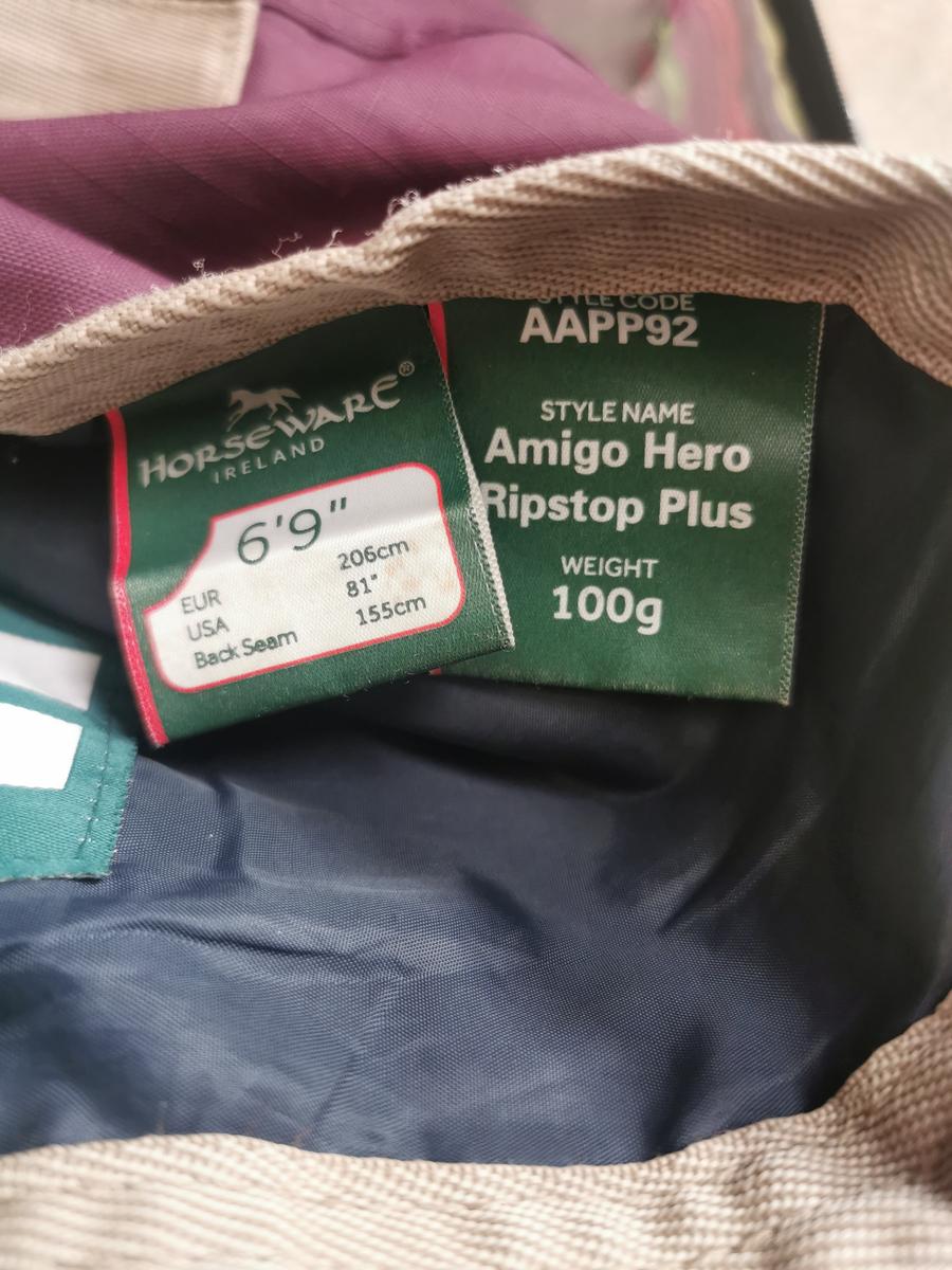 Couverture imperméable Amigo Hero Ripstop 600D Plus 100g avec couvre cou amovible