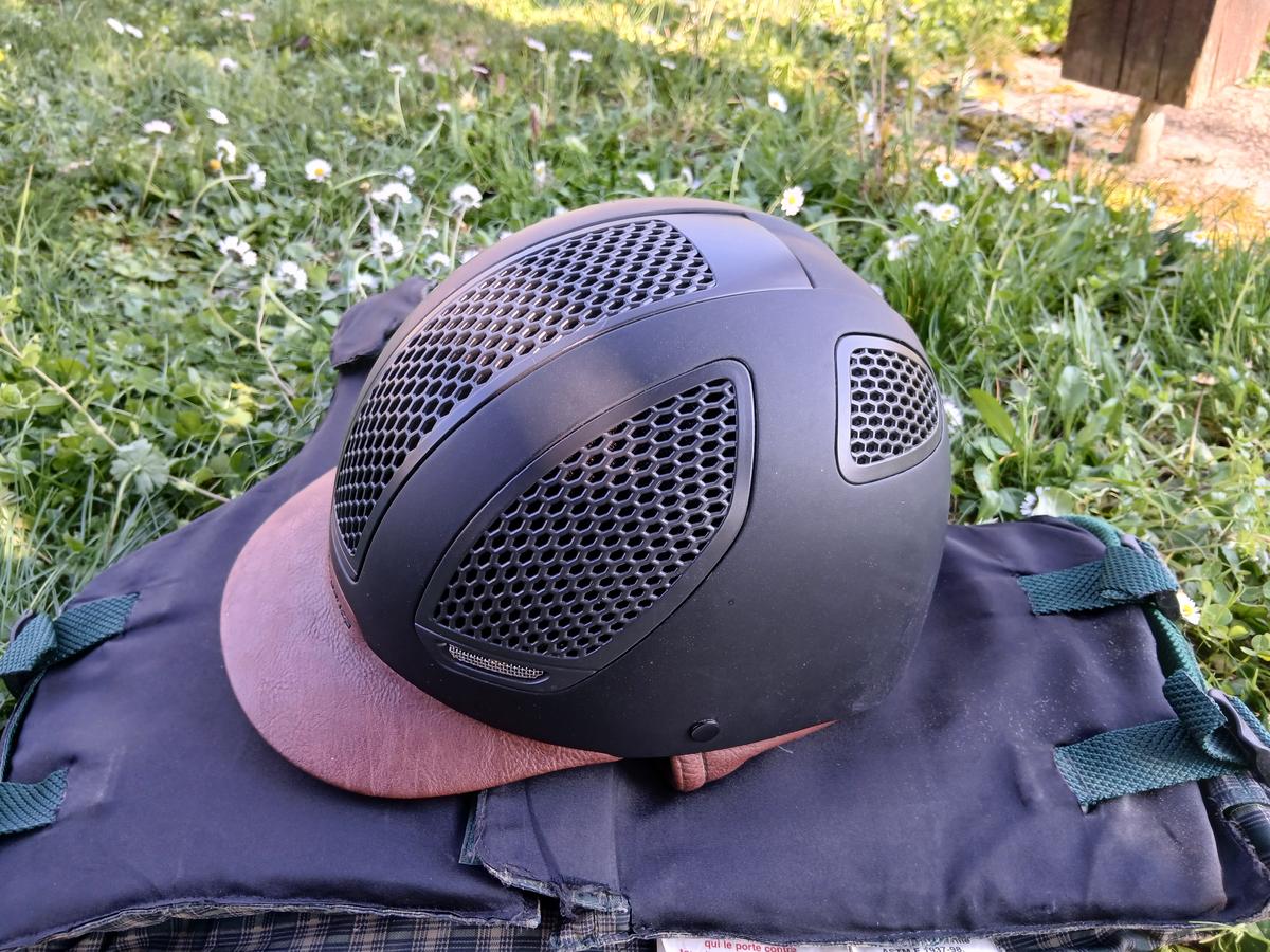 casque bicolore C900