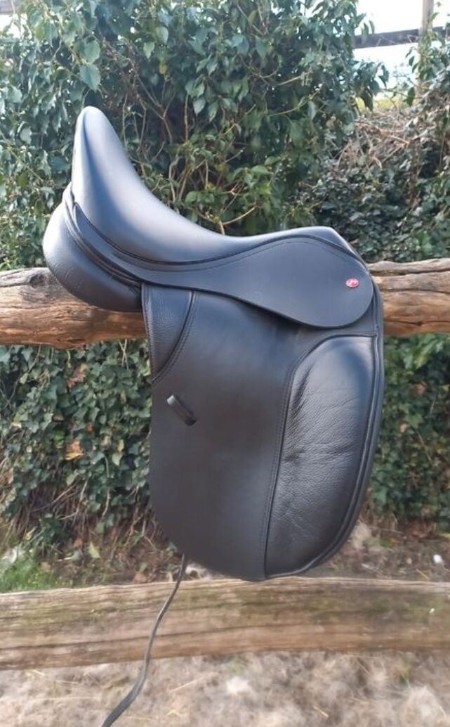 Selle T8 dressage Thorowgood