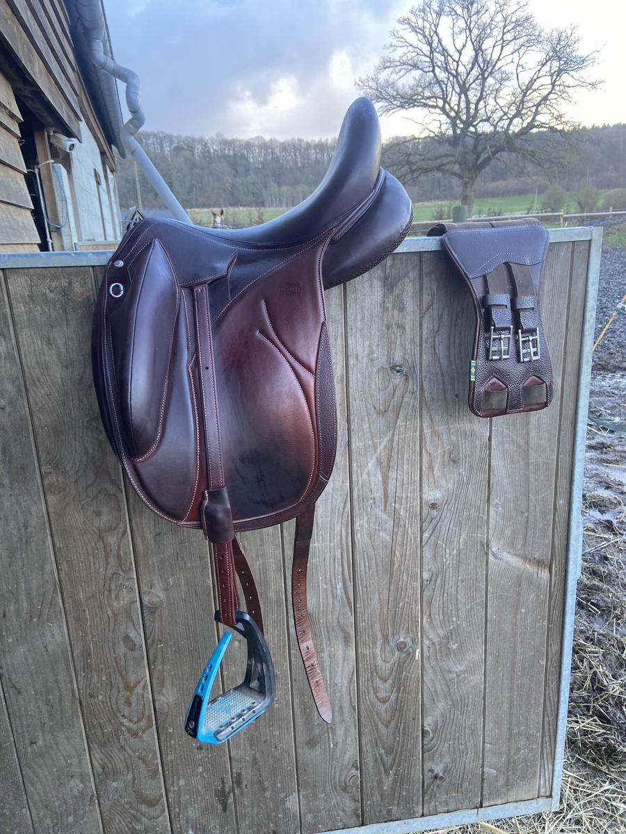 Selle Devoucoux Makila Lab Havane – état quasi neuf