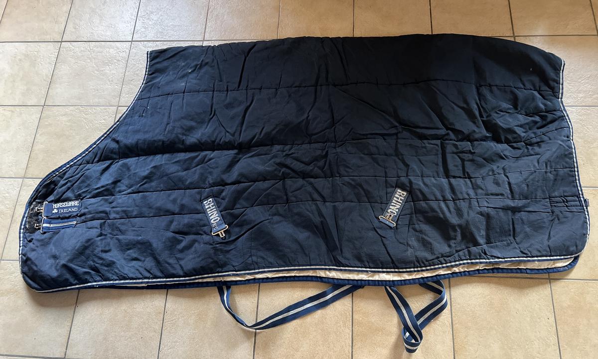 Horseware, Couverture, 145