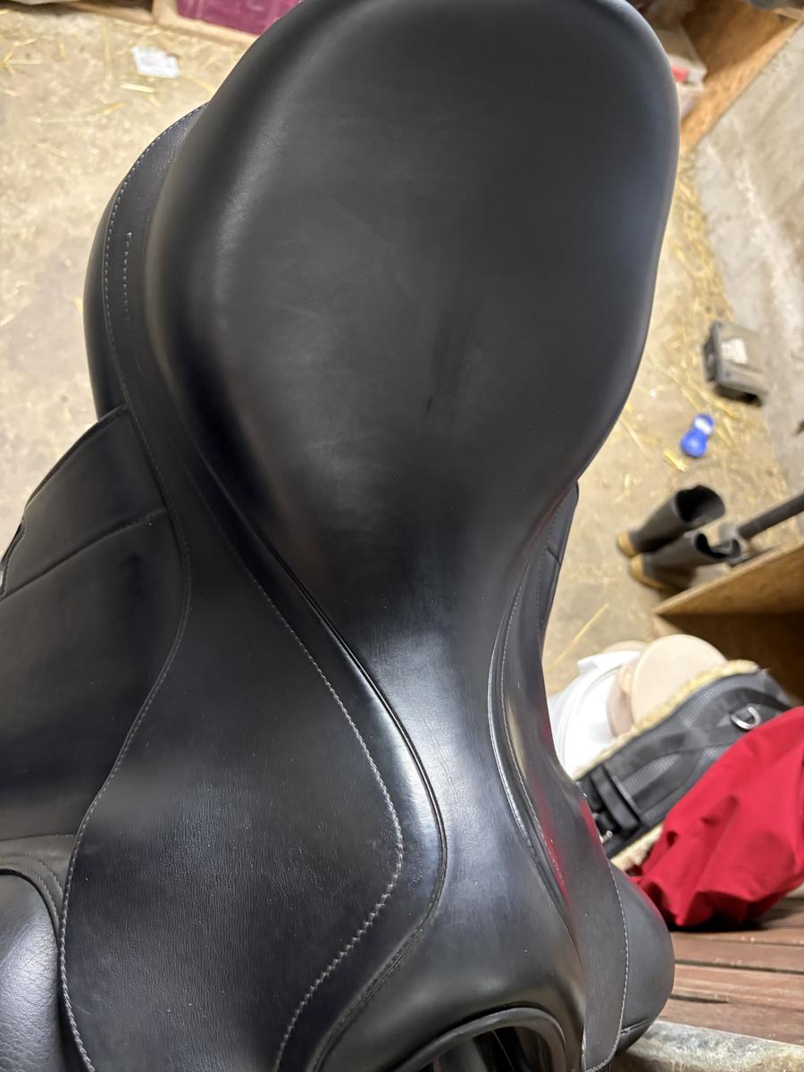 Selle de dressage Equipe Emporio