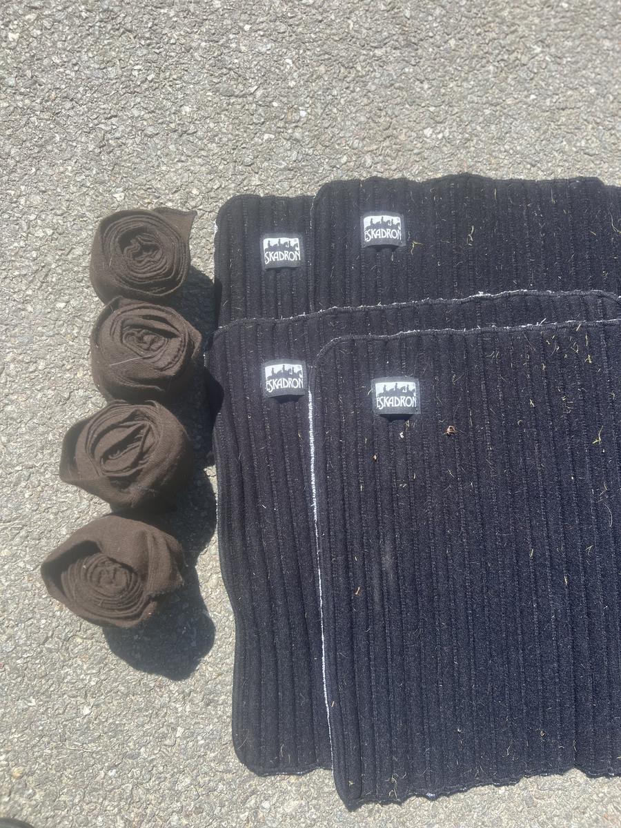 LOT BANDES+ FLANELLES ESKADRON