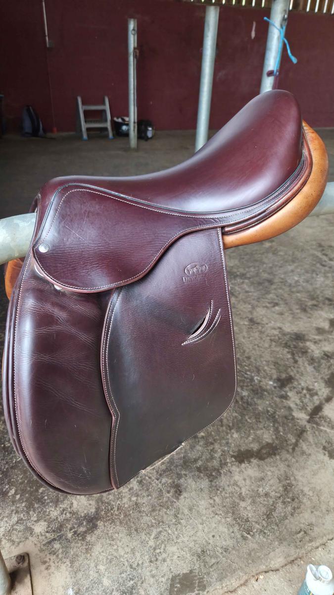 selle Devoucoux