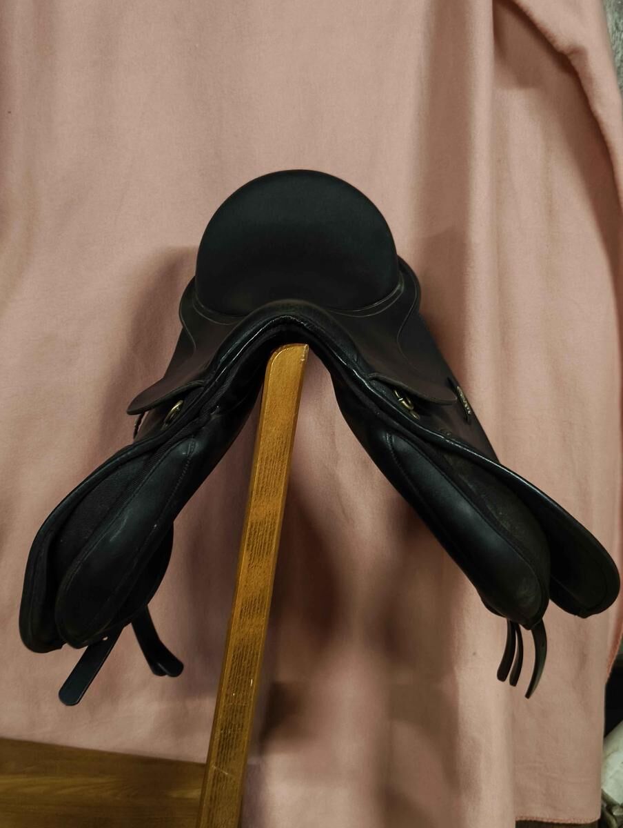 Selle wintec  de couleur noir