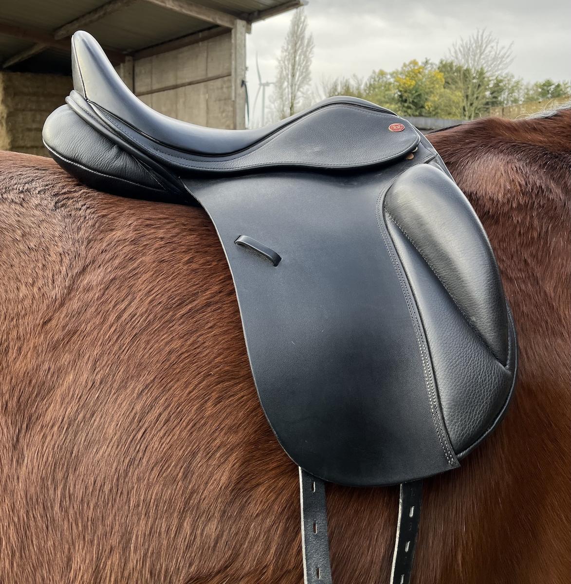 Selle de dressage Kent&Masters