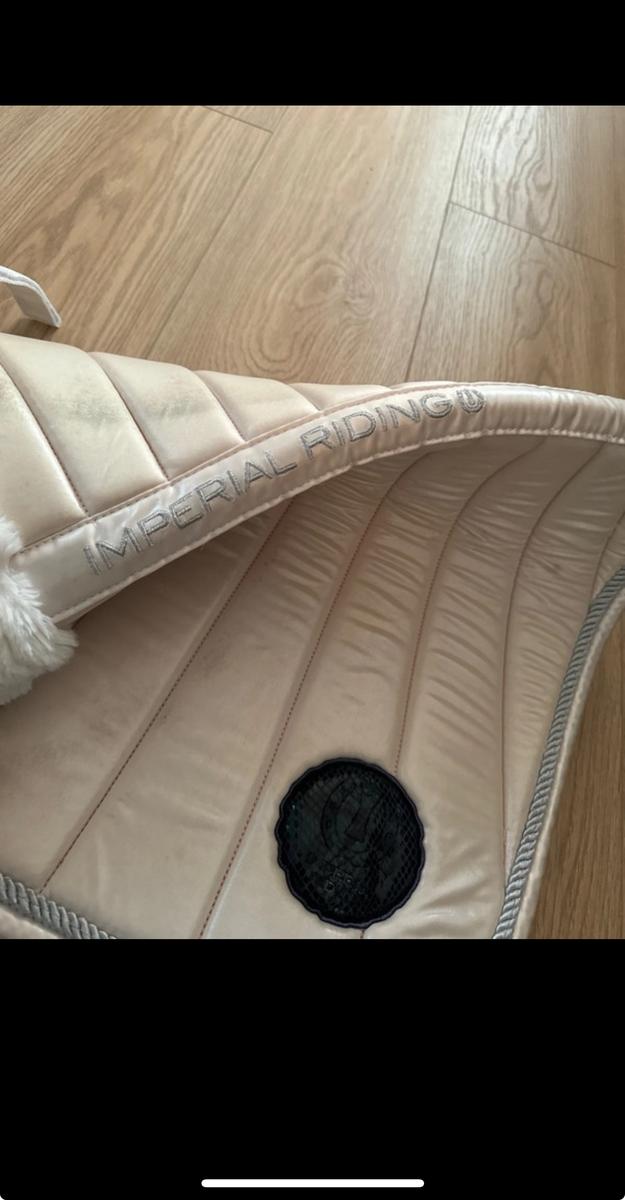 Tapis mermaid blanc impérial riding édition limitée