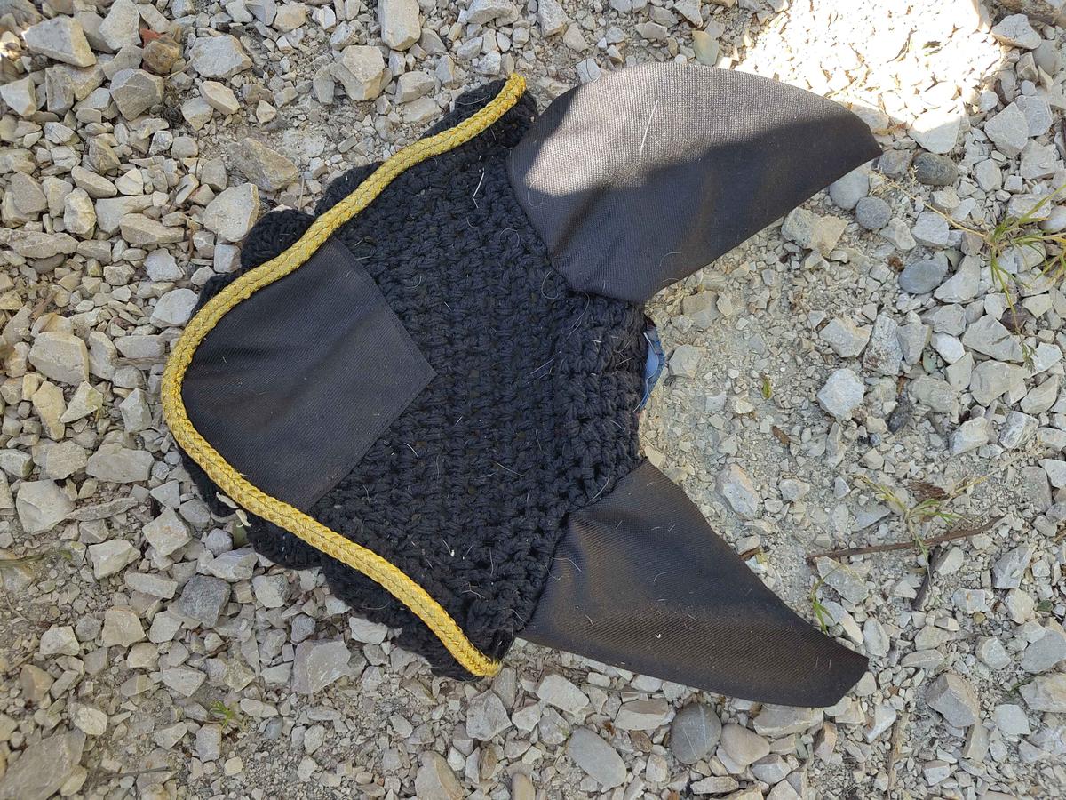 bonnet anti-mouche cheval