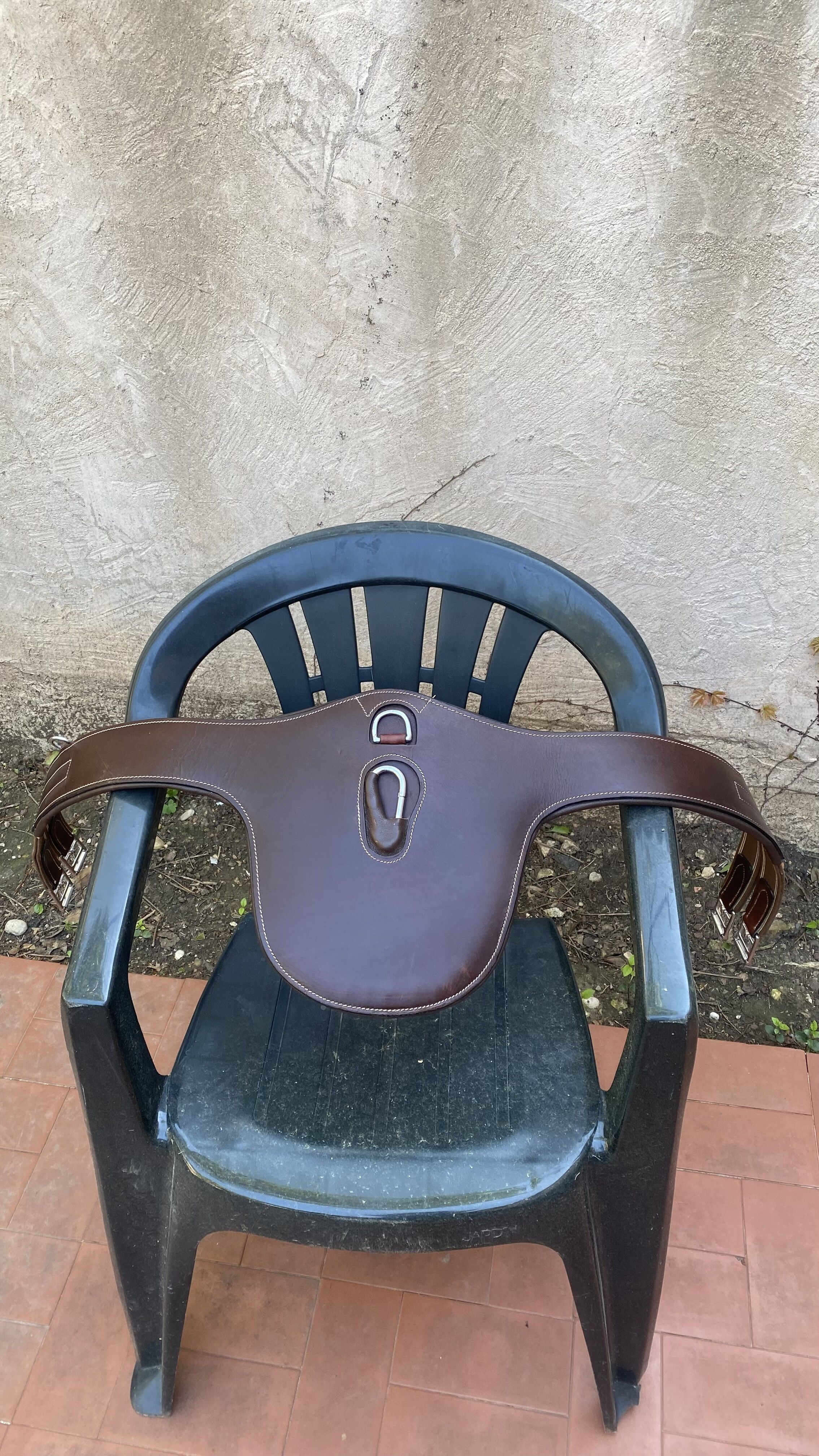 Sangle bavette HFI neuve en cuir marron 130 cm