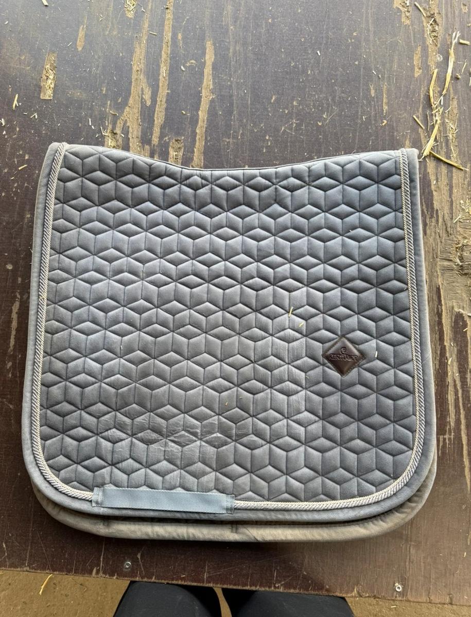 Tapis dressage Kentucky gris taille COB