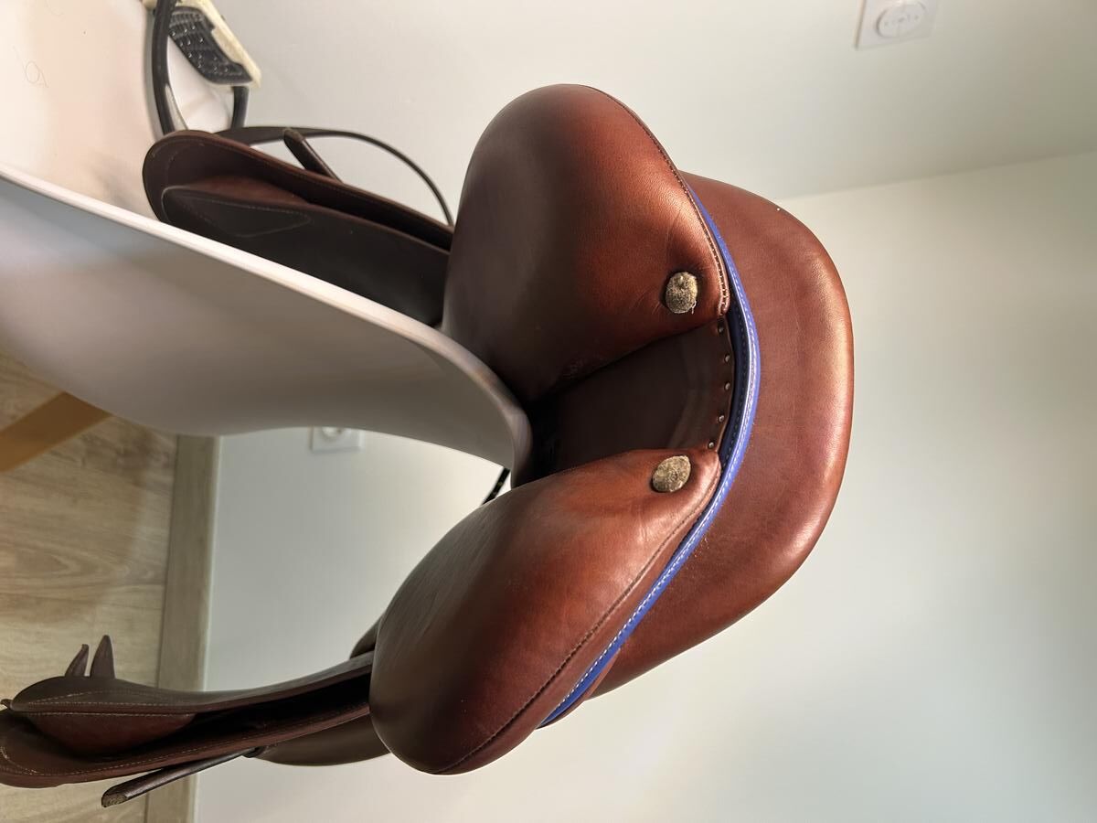 Selle équitation Devoucoux