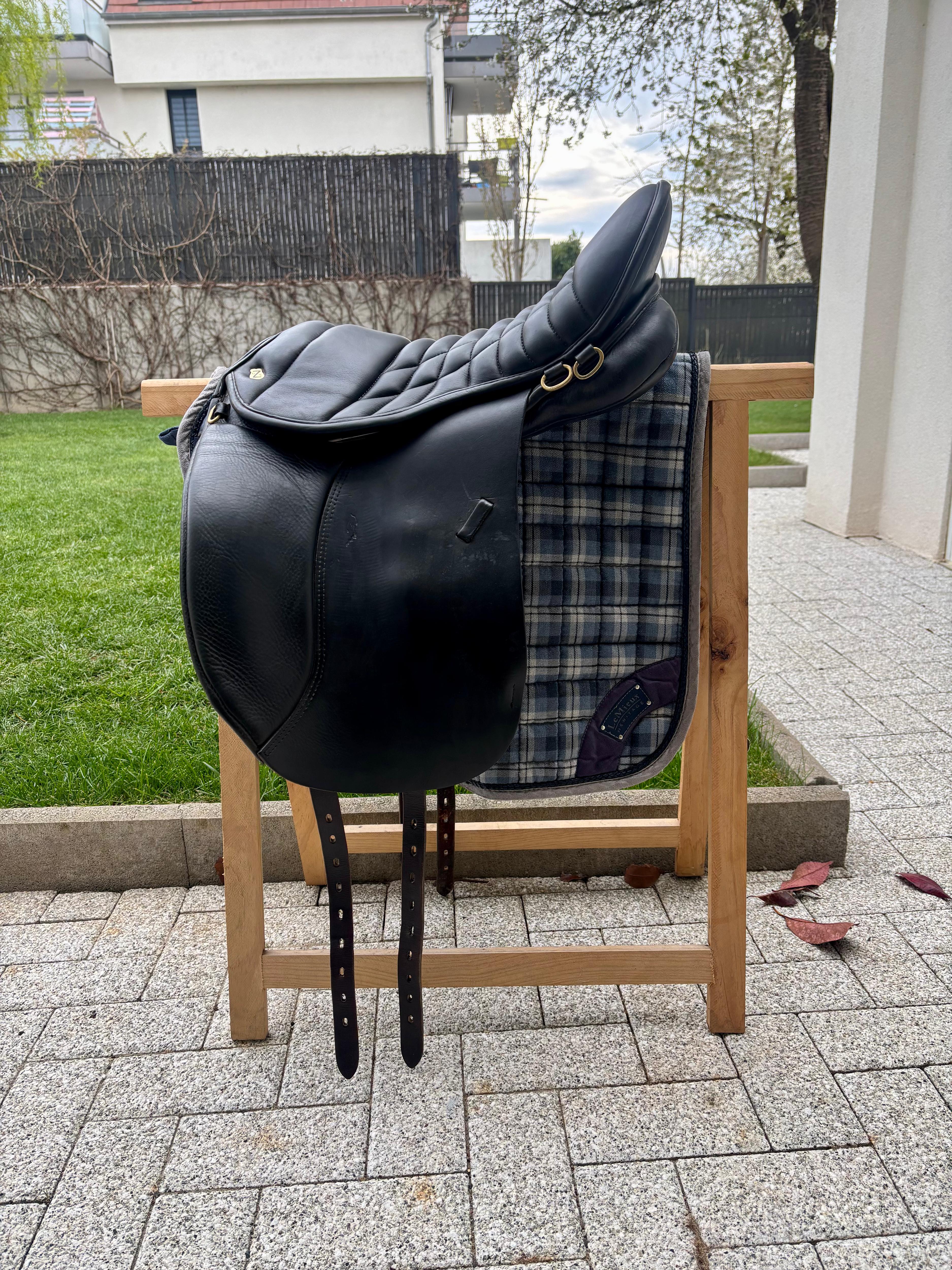 selle Massimo Wandern 18.5 – suivie saddle fitteuse – excellent état