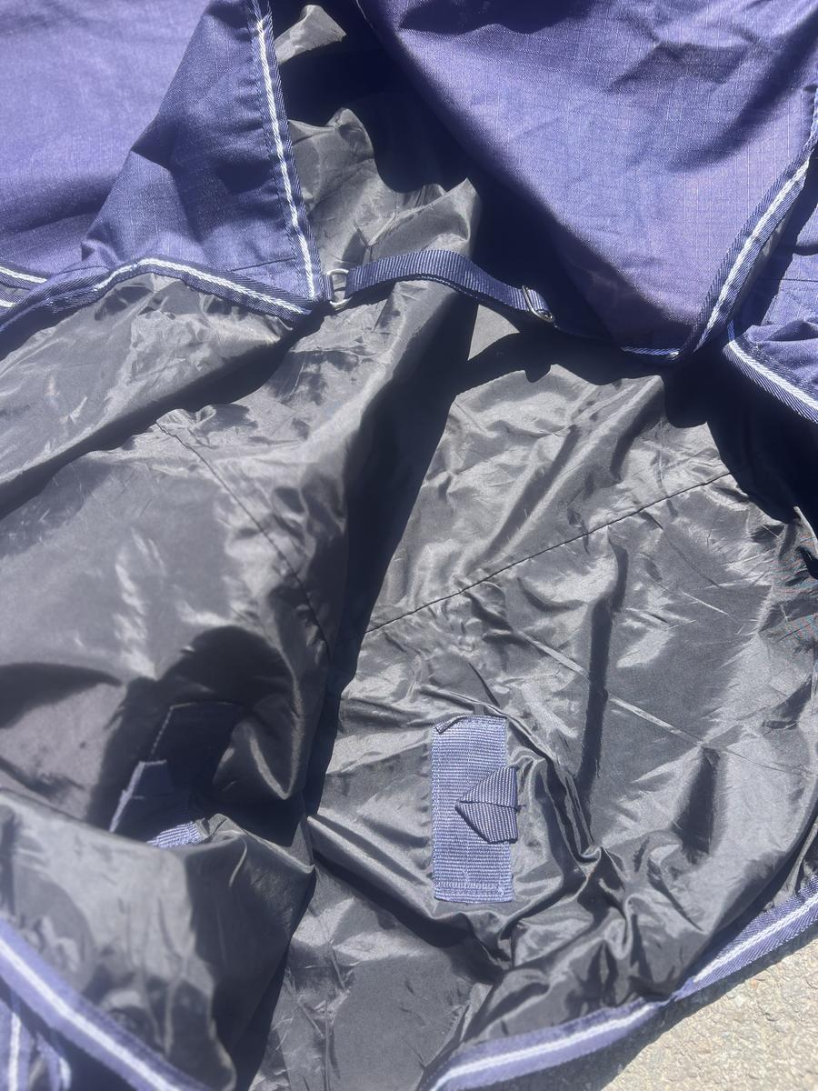 COUVERTURE IMPERMEABLE