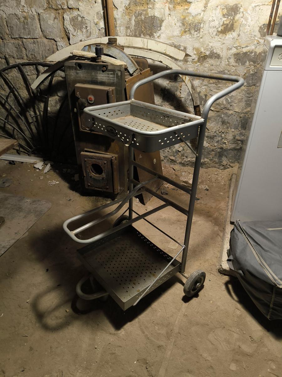 Charriot d’écurie Alfako