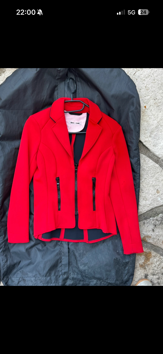 veste deserata rouge
