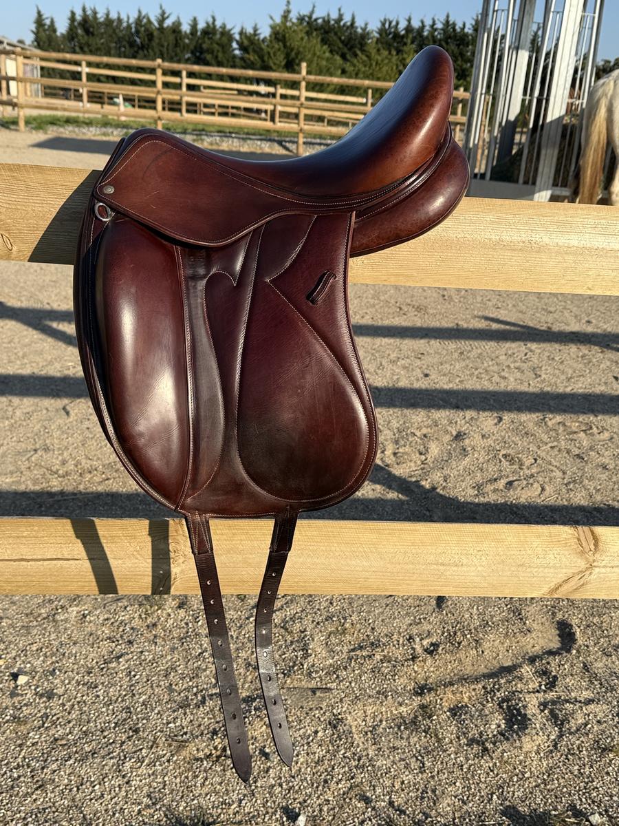 Selle Dressage Devoucoux Makila 18''