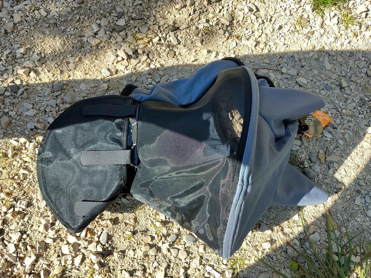 masque anti mouche et anti UV