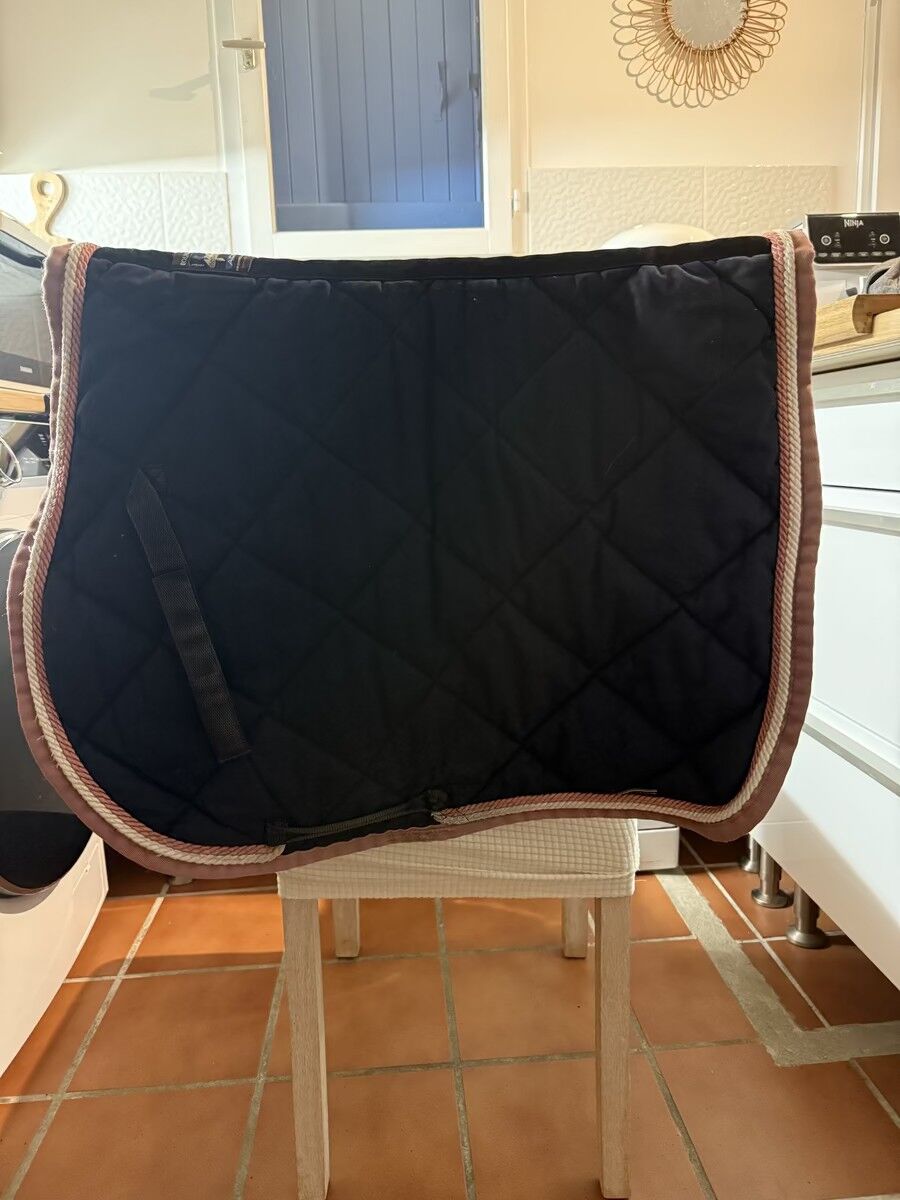 tapis équiline bleu marine / rose