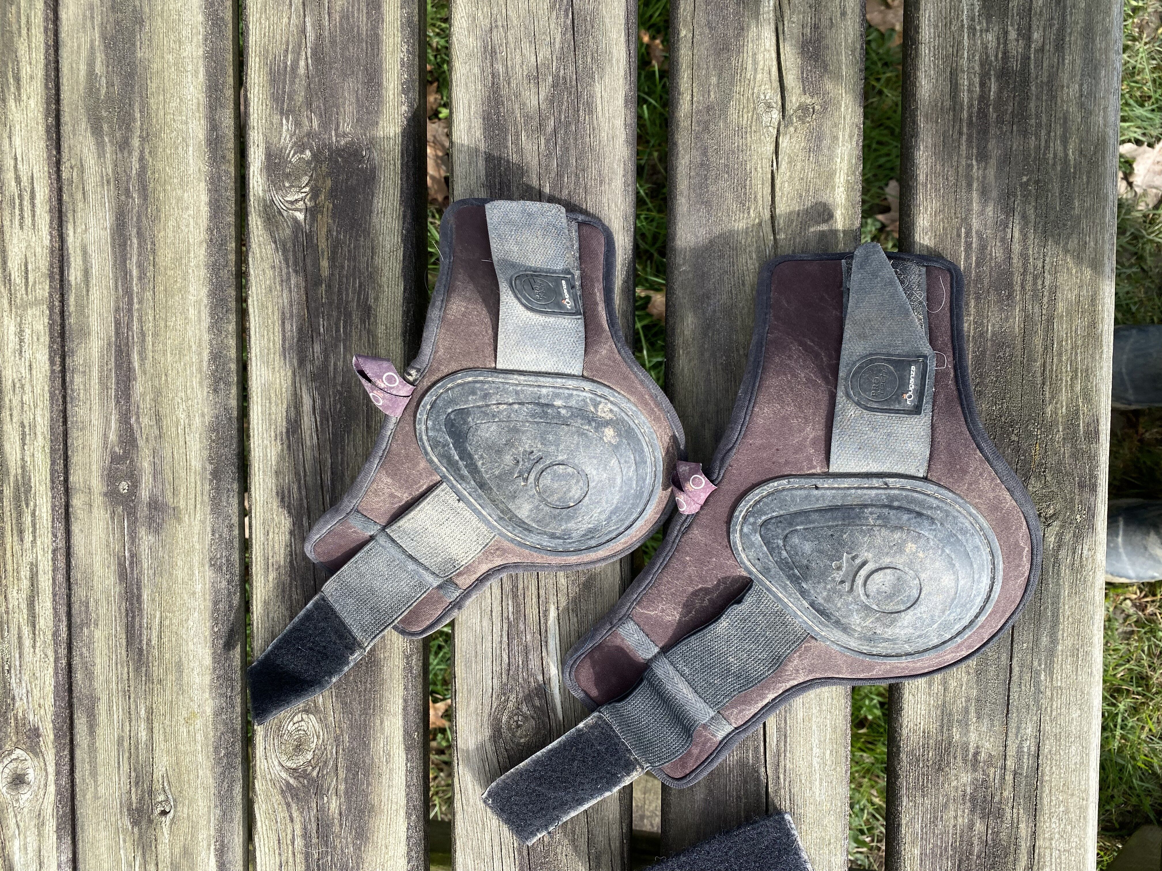 Protèges boulets (et une protection d’antérieur)