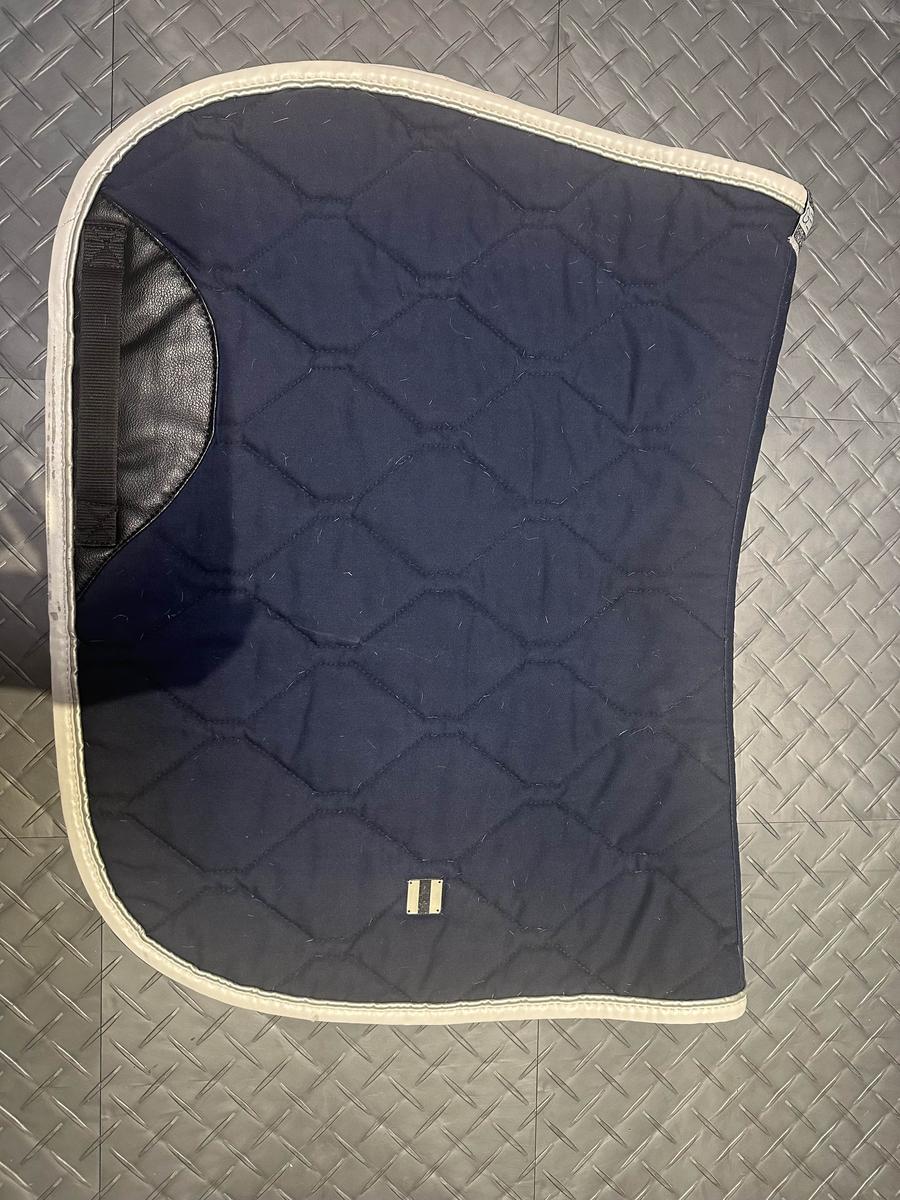 tapis gem bleue marine