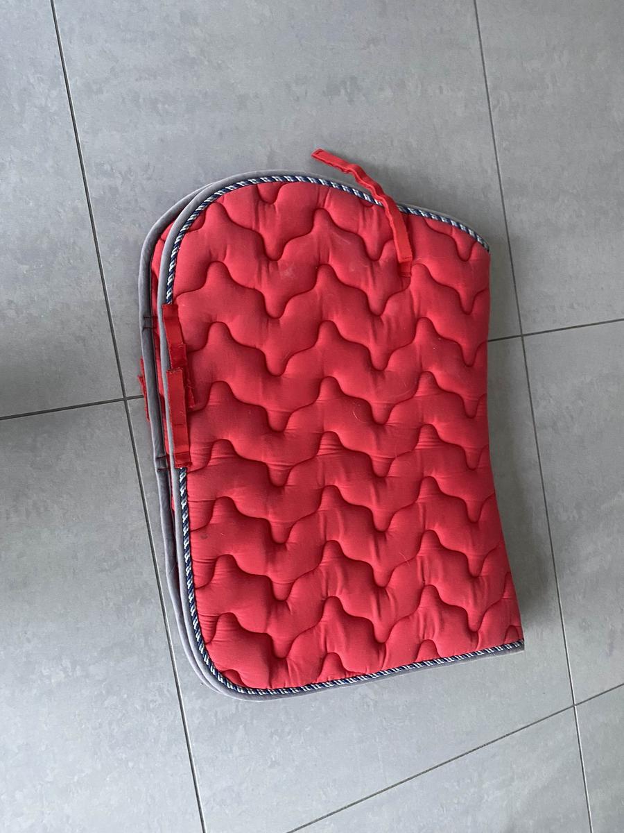 tapis equitheme rouge