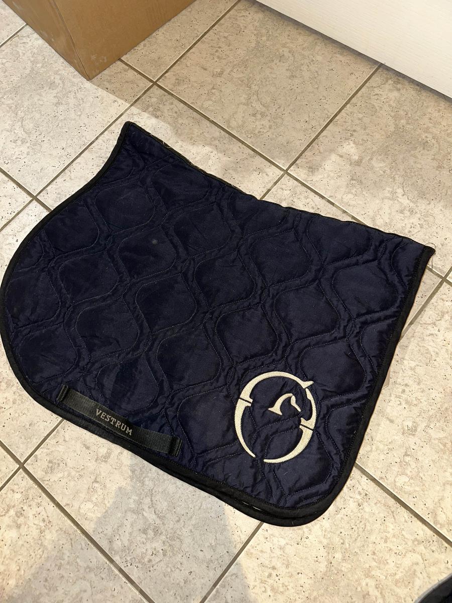 tapis vestrum bleu marine