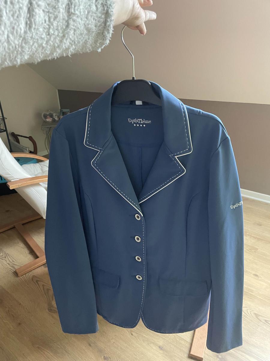 veste de concours bleue