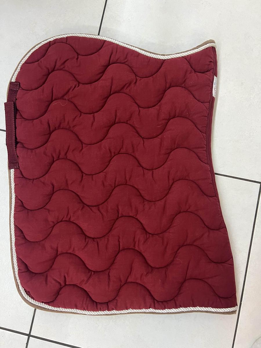 tapis equitheme bordeaux