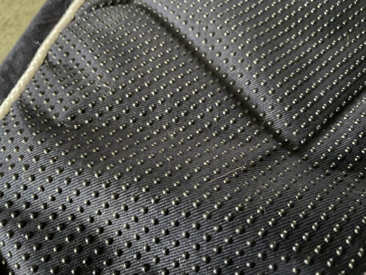 tapis bleu marine et turquoise fouganza