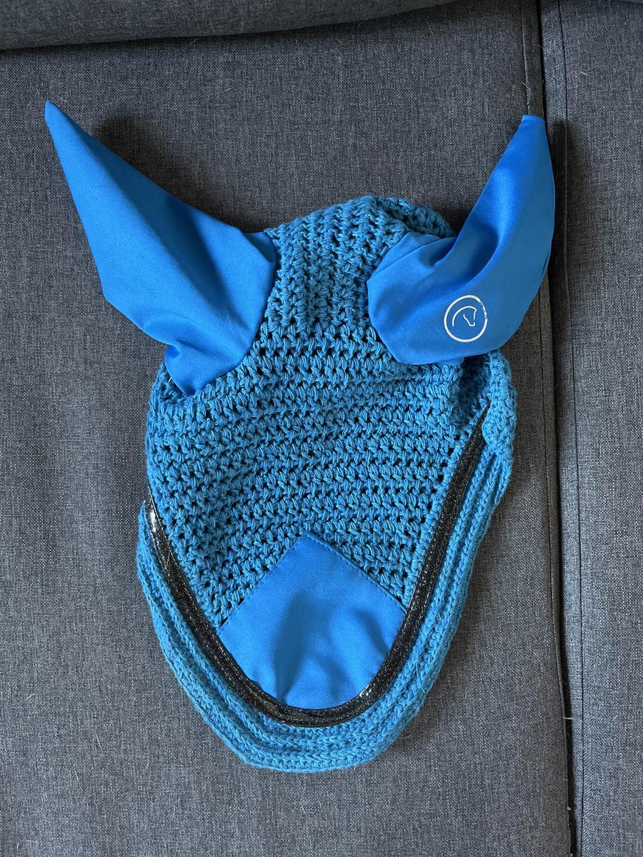 bonnet equitheme bleu
