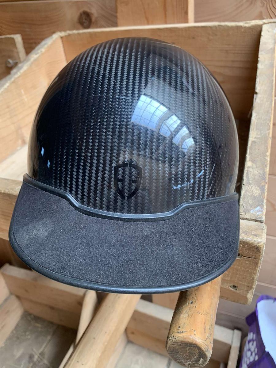 Casque égide carbon