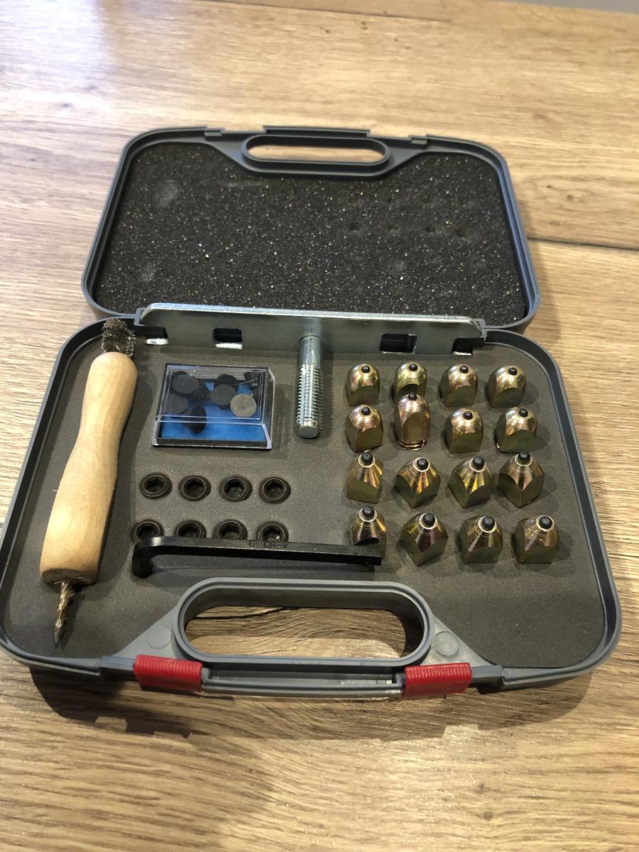 Malette à crampons M12