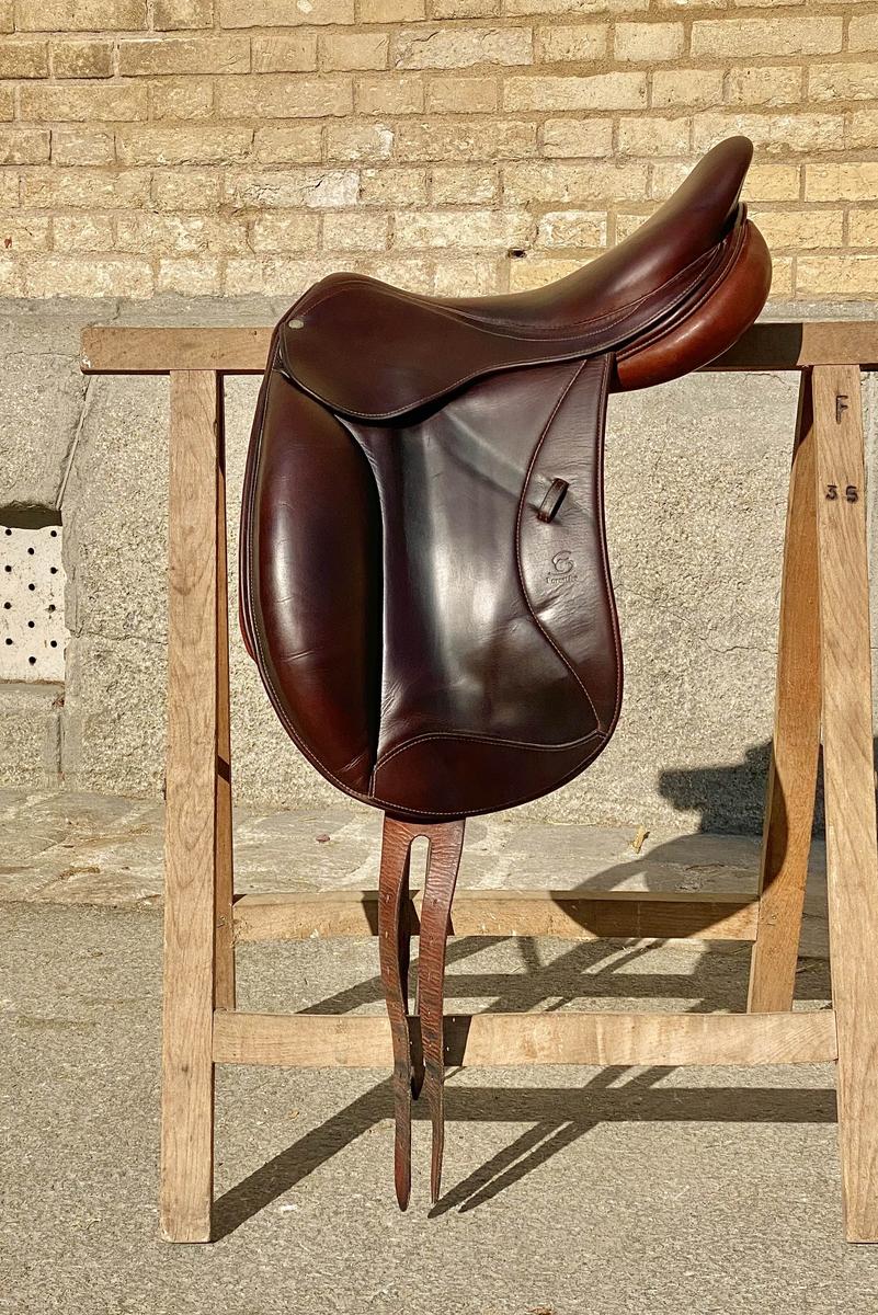 Selle de Dressage