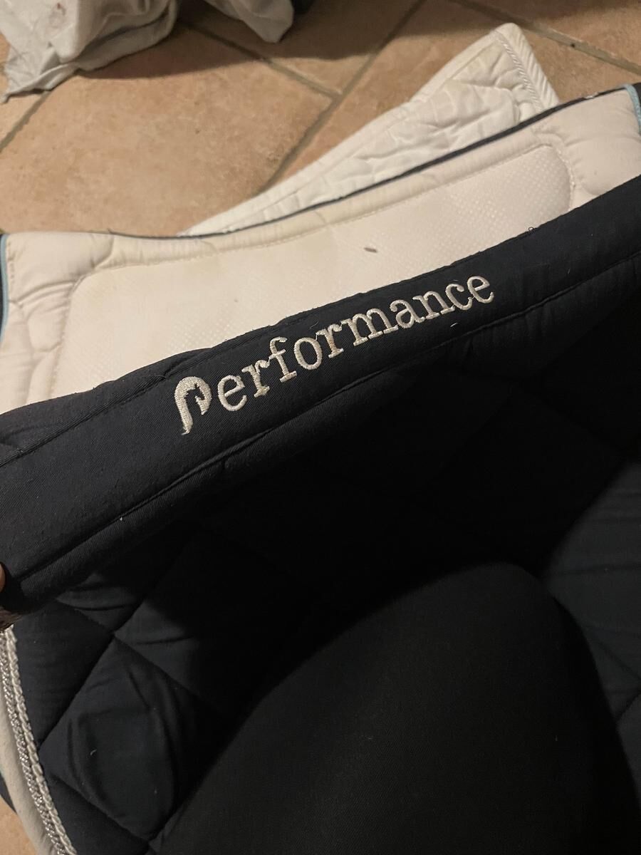 tapis bleu marine performance