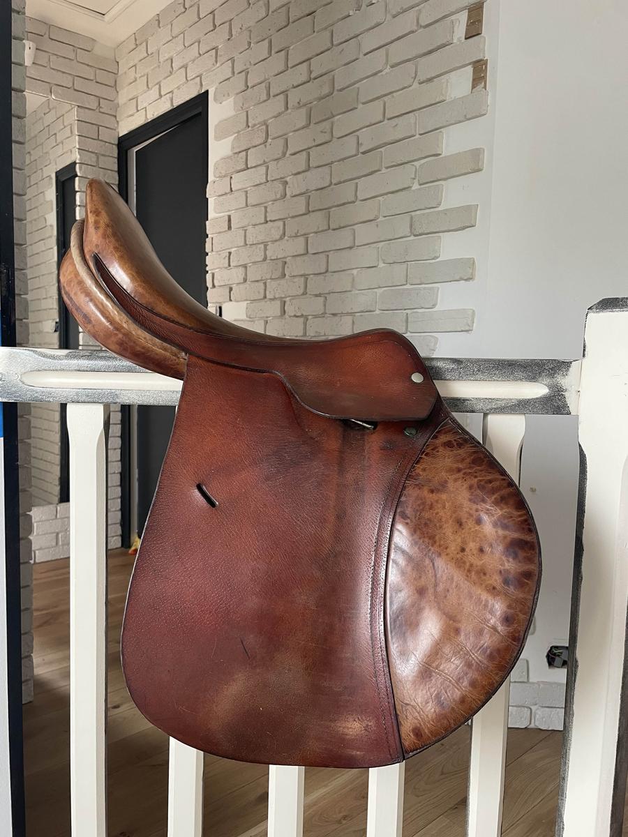 selle en cuir HARAS DU LION D’ANGERS