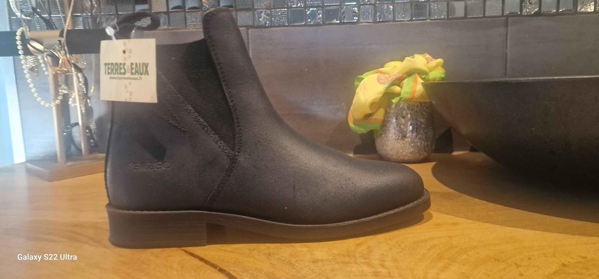 Boots neuves avec étiquette