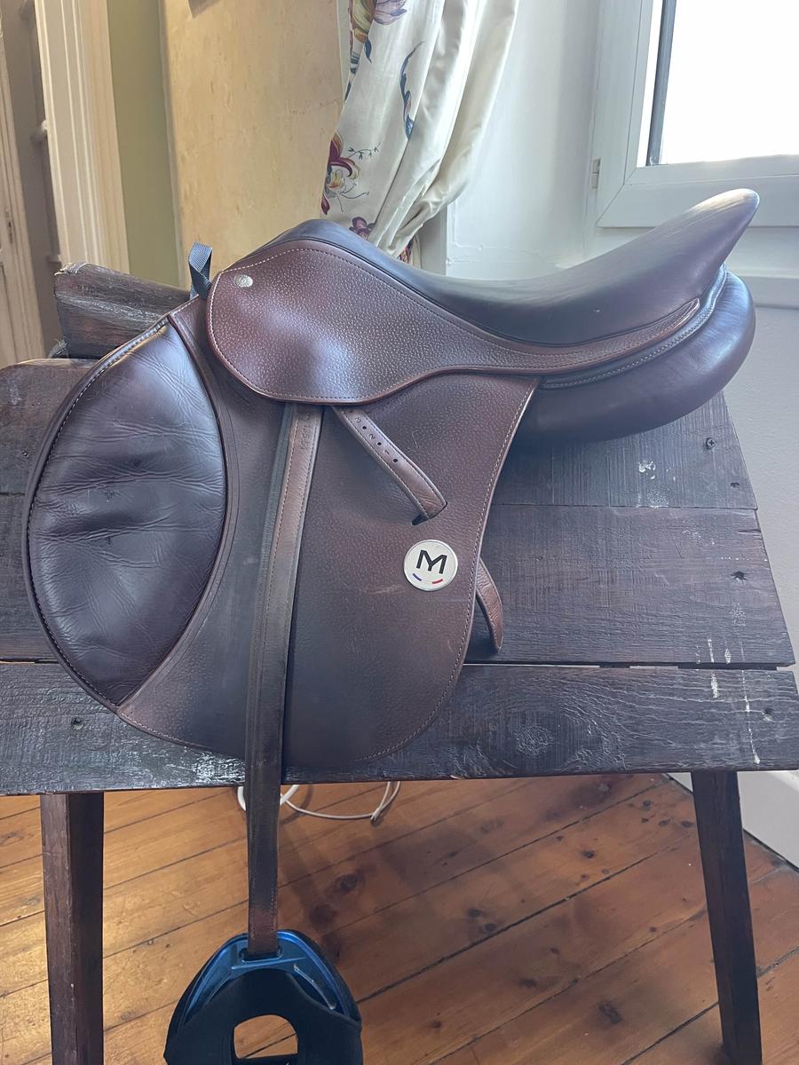 selle Meyer Marianne 17 pouces  quartier 4