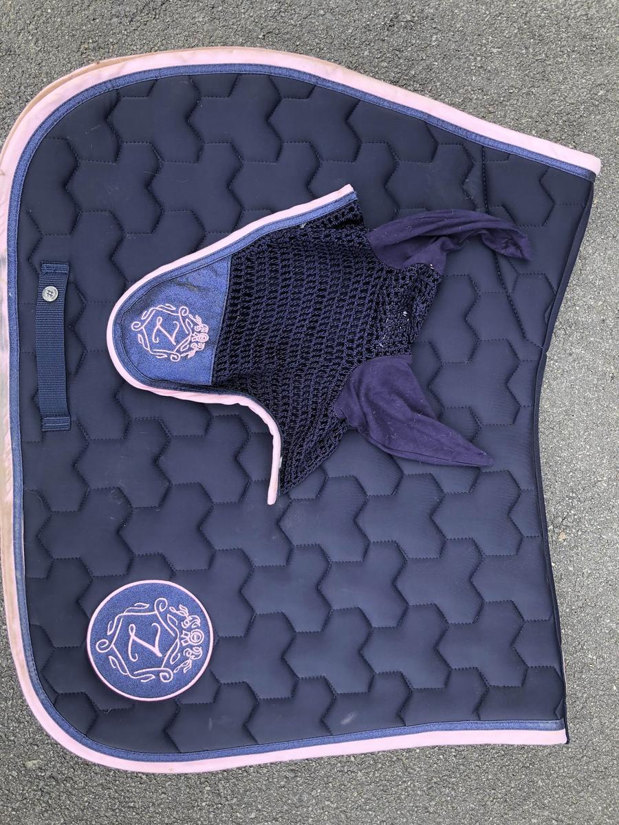 Tapis et bonnet les poneys de zoé