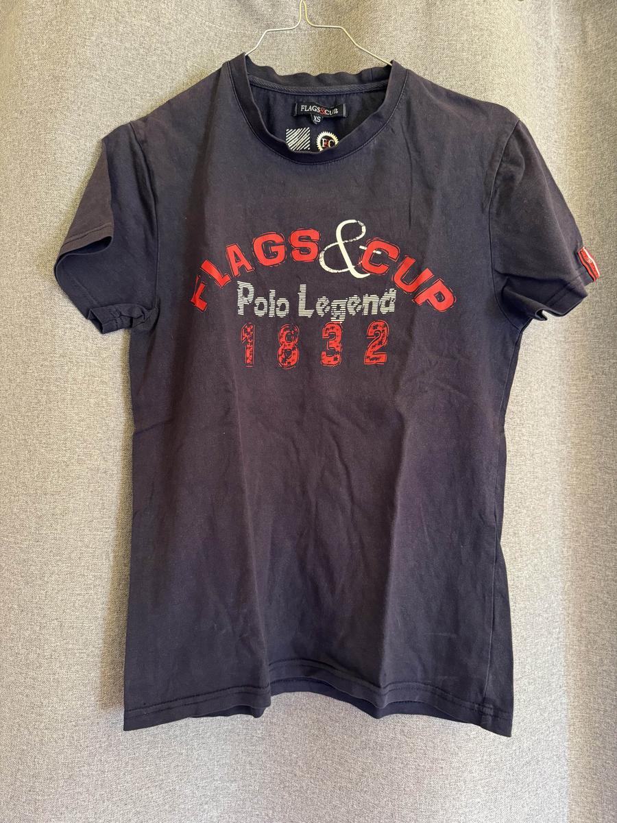 t shirt flags and cup