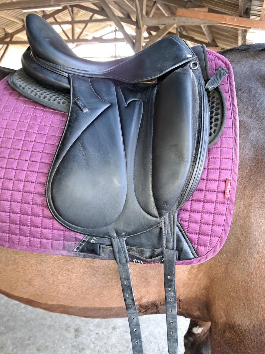 Selle de dressage Makila Devoucoux