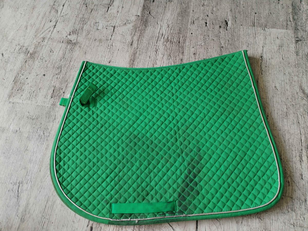tapis dressage vert cheval