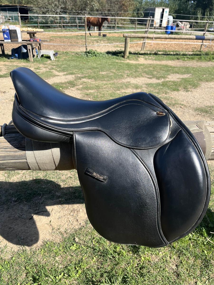 selle noir Éric Thomas