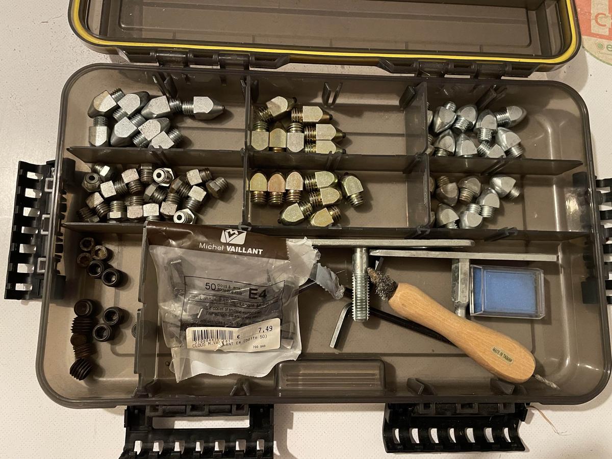 mallette à crampons de cross 7 modeles differents