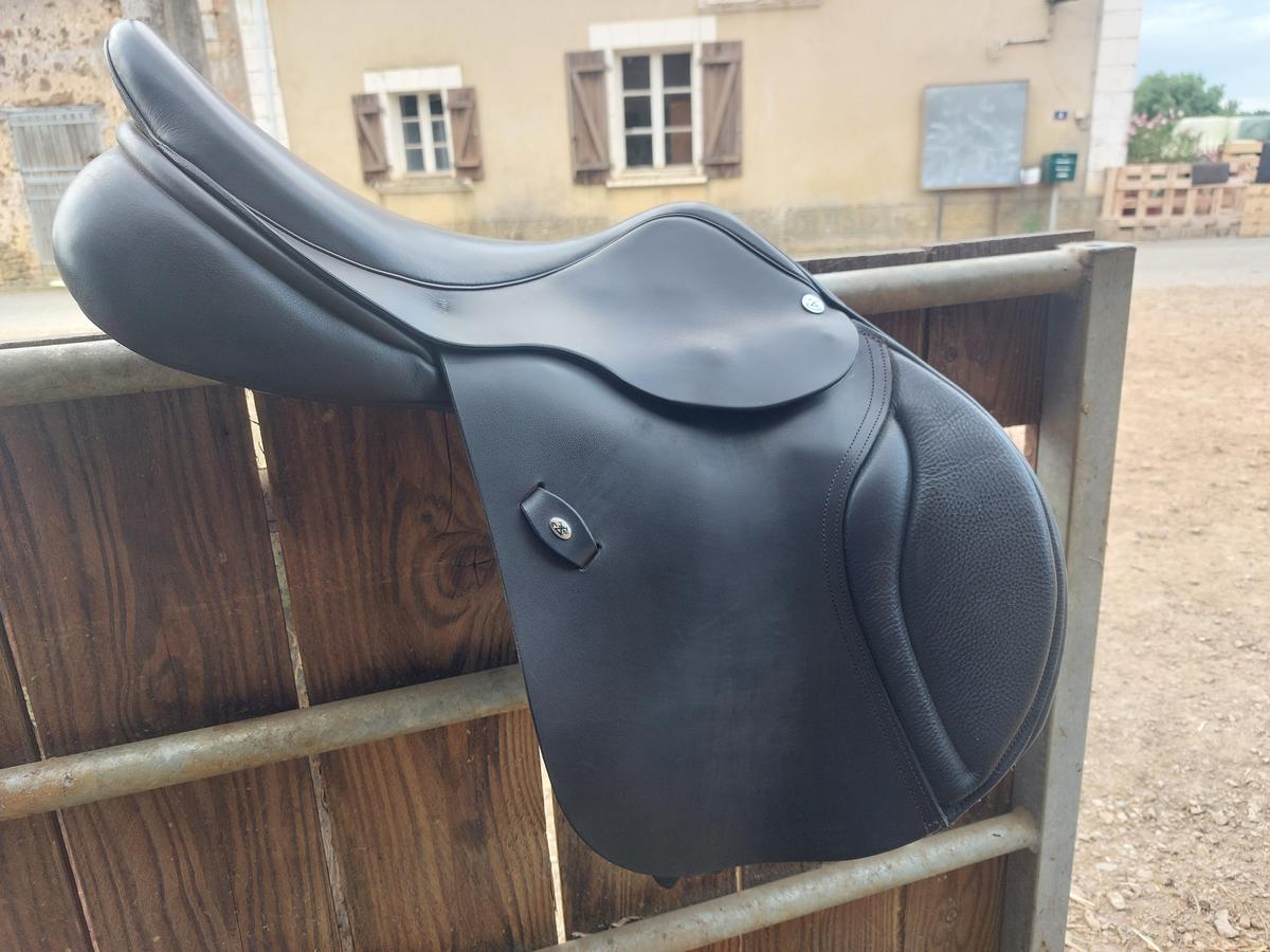 Selle en cuir Ideal Mixte 17,5