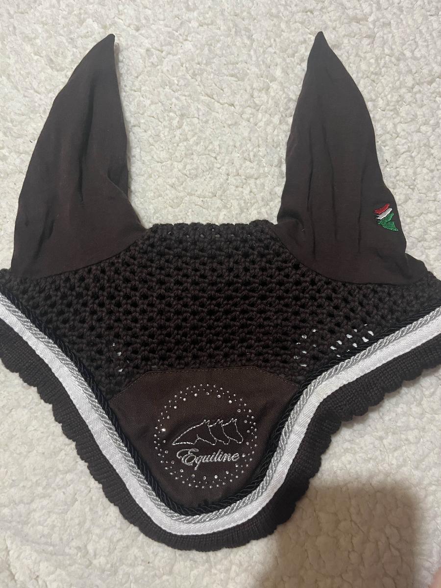 Bonnet Equiline