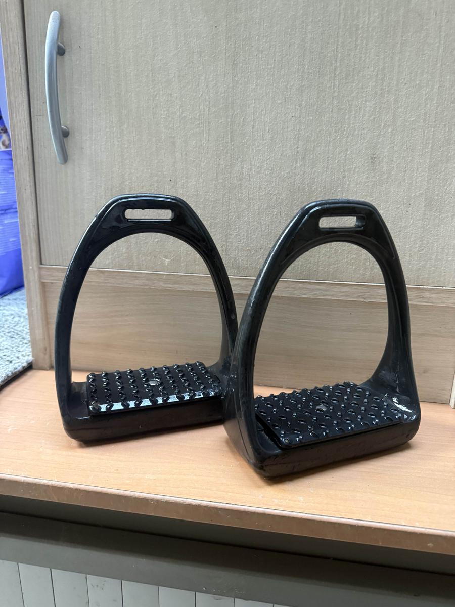 Étrier compositi noir